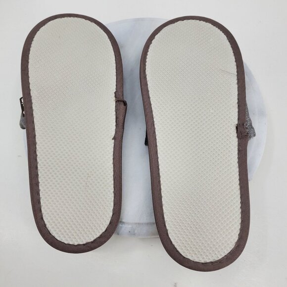 Eva Air Grey Slip On Hello Kitty Business Class Slippers - Picture 6 of 10